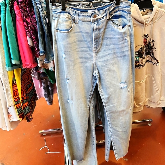 High Rise Crops - Picture 1 of 4